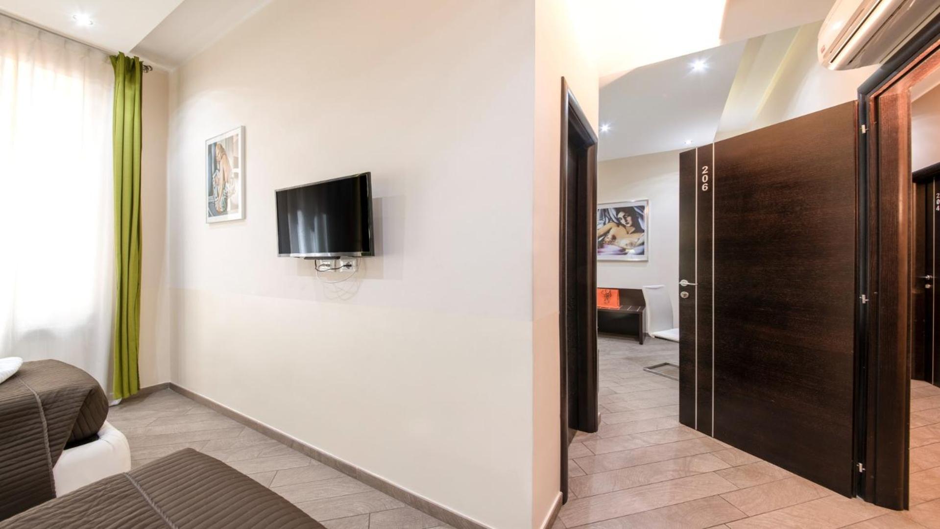 Mia Suites — Photos 1